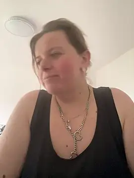 Laura-Loveyou online show from 02.18.26