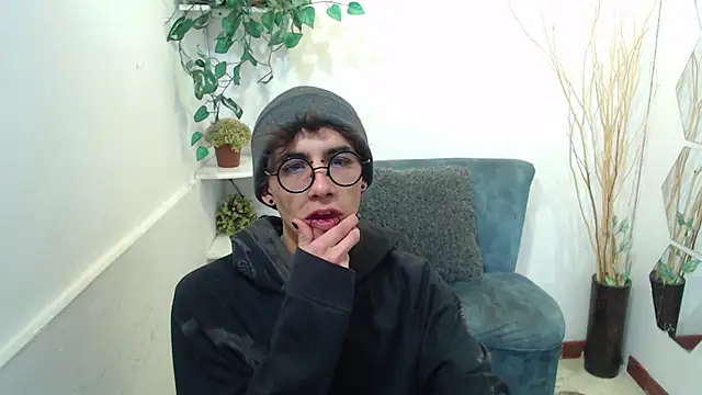 AaronBeer  online show from 02.25.26