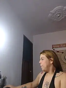 laila d online show from 04.10.26