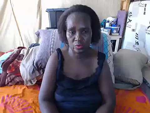 Snapshot of NaughtygrannieXX chatting on 02.11.26 NaughtygrannieXX online show from 02.11.26