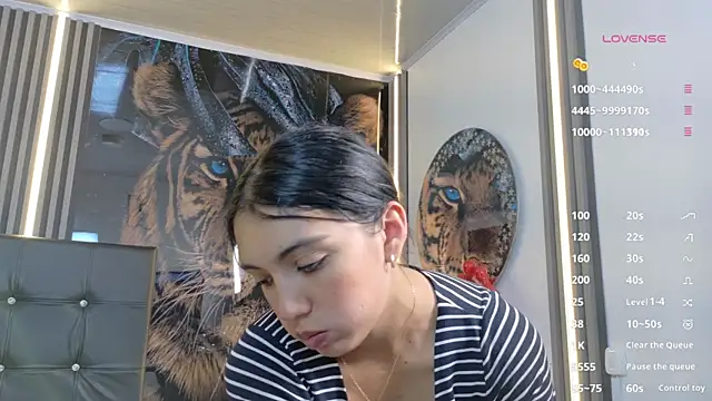  ArianaToroo online show from 04.07.26