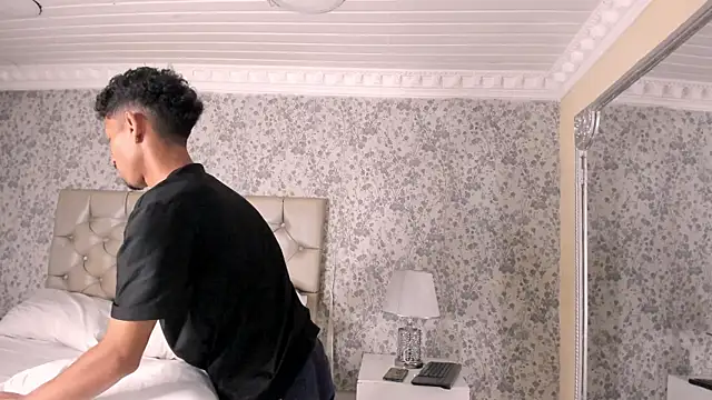 NoaahTylor online show from 04.13.26