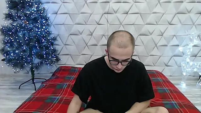 Snapshot of Pure_Aura chatting on 02.17.26 Pure Aura online show from 02.17.26