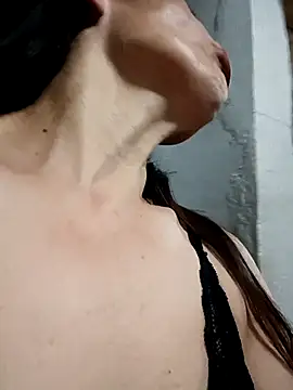 Layla Zaid online show from 03.03.26