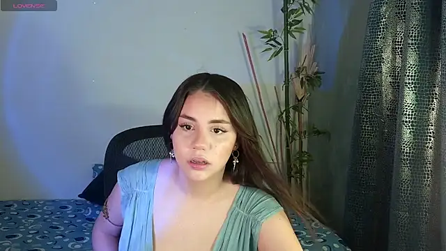 Scarlett Laurent online show from 02.25.26