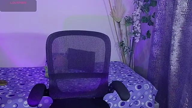 Scarlett Laurent online show from 03.11.26