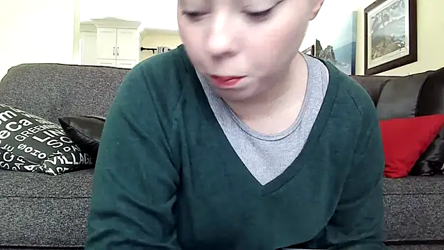 Snapshot of ShySweetheart chatting on 03.04.26 ShySweetheart online show from 03.04.26