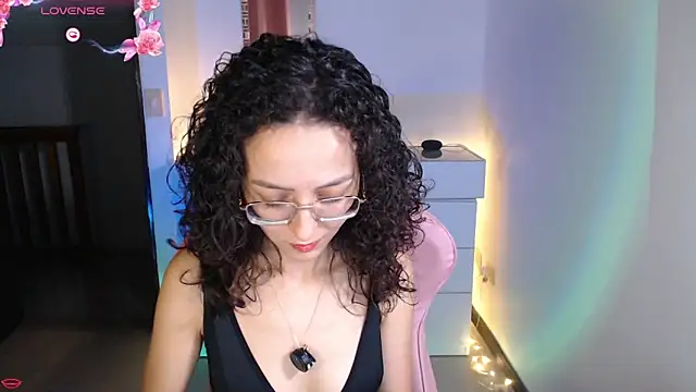 Snapshot of Alexia--27 chatting on 02.22.26 Alexia--27 online show from 02.22.26