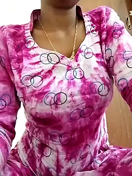 Snapshot of Sexy_Boudi650 chatting on 02.27.26 Sexy Boudi650 online show from 02.27.26