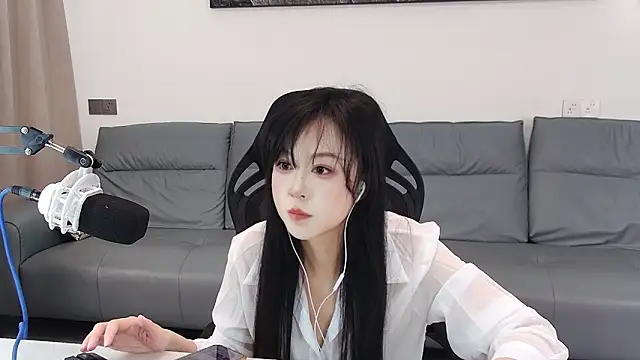 Snapshot of LX-MM chatting on 02.14.26 LX-MM online show from 02.14.26