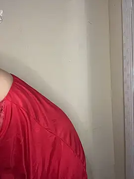 Snapshot of Larinhap chatting on 03.18.26 Larinhap online show from 03.18.26