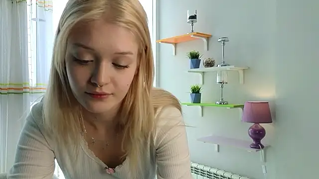 Snapshot of TaraBomstad chatting on 02.28.26 TaraBomstad online show from 02.28.26