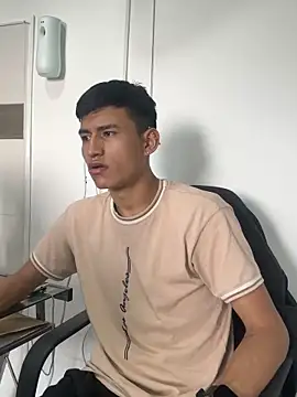 Snapshot of NicolasTorrez chatting on 02.15.26 NicolasTorrez online show from 02.15.26