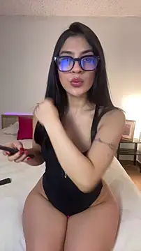 Snapshot of Exclusive_Aurora chatting on 04.25.26 Exclusive Aurora online show from 04.25.26