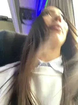 I amSis online show from 04.11.26