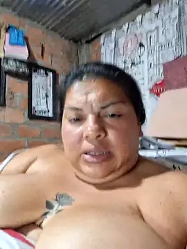 Juli Powl online show from 04.05.26