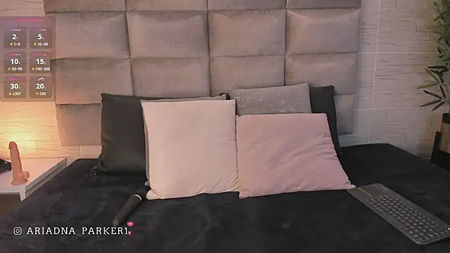 ariana  parker online show from 04.11.26