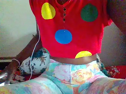 Snapshot of Lunateddy chatting on 02.25.26 Lunateddy online show from 02.25.26