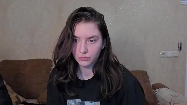 love lina muuur online show from 02.20.26