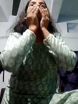 Anushka Singh0 online show from 03.21.26