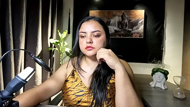AzaraOnyx online show from 05.26.26