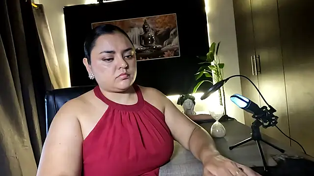 AzaraOnyx online show from 07.01.26