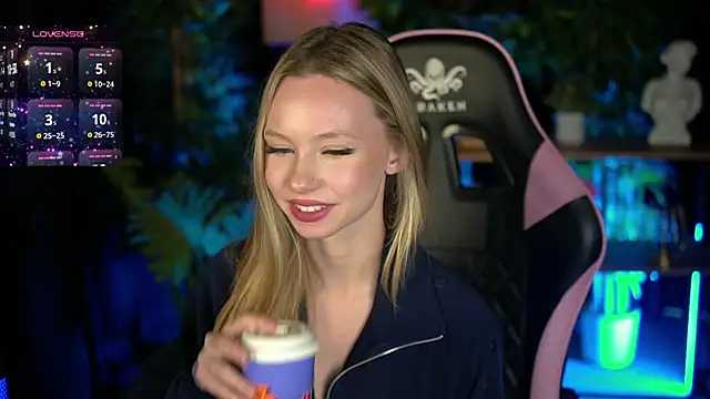 SweetDaisy me online show from 02.22.26