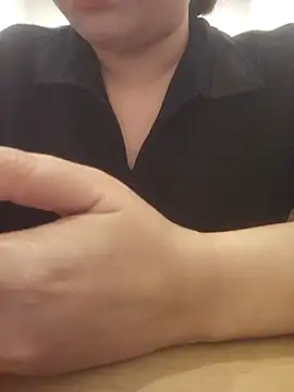 Snapshot of -Bibo- chatting on 02.20.26 -Bibo- online show from 02.20.26