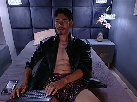 skinny jean  online show from 05.28.26