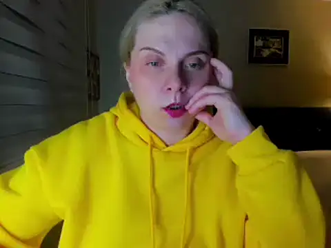 Snapshot of i_love_iva chatting on 02.27.26 i love iva online show from 02.27.26