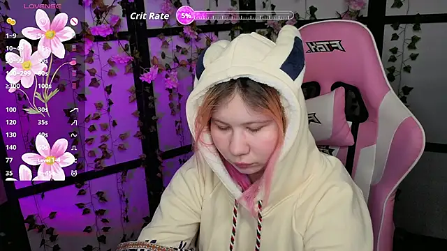 Snapshot of kitsune_little chatting on 03.09.26 kitsune little online show from 03.09.26