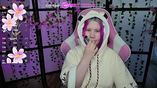 Snapshot of kitsune_little chatting on 03.17.26 kitsune little online show from 03.17.26