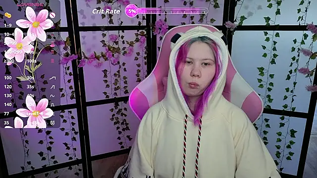 Snapshot of kitsune_little chatting on 03.18.26 kitsune little online show from 03.18.26