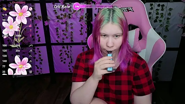 Snapshot of kitsune_little chatting on 03.29.26 kitsune little online show from 03.29.26