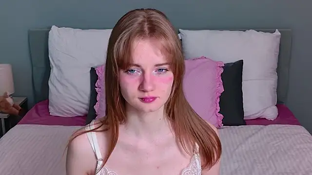 ElfieWhite online show from 05.18.26