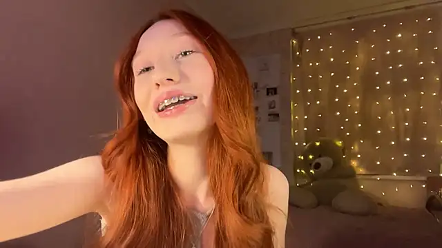 Snapshot of stella_foxi chatting on 02.19.26 stella foxi online show from 02.19.26