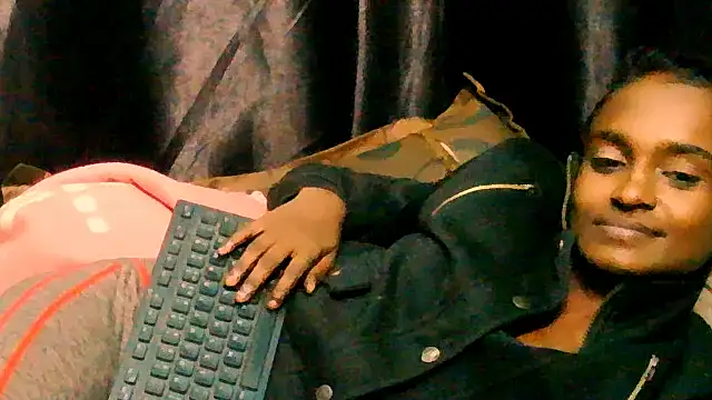 Snapshot of SassyXindian chatting on 07.10.26 SassyXindian online show from 07.10.26
