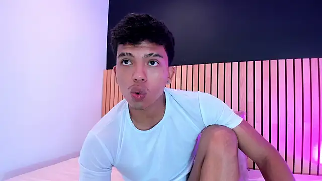 Snapshot of jhoystrong_ chatting on 03.01.26 jhoystrong online show from 03.01.26