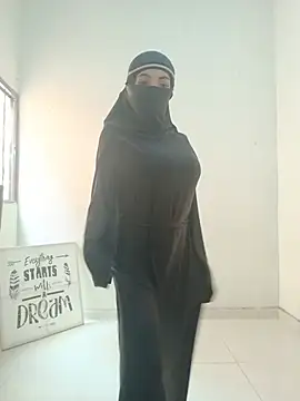 aminaa  online show from 07.10.26