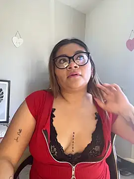 Snapshot of ludmila_x chatting on 02.15.26 ludmila x online show from 02.15.26