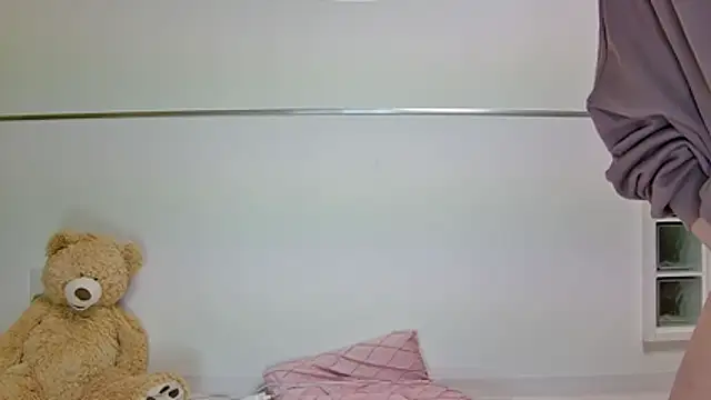 YUNA-66 online show from 04.11.26