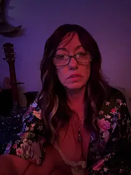 Snapshot of Trophy_Milf chatting on 02.13.26 Trophy Milf online show from 02.13.26