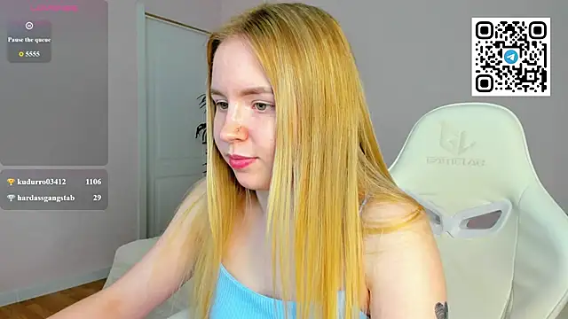 Snapshot of Linda__Bloom chatting on 06.05.26 Linda Bloom online show from 06.05.26