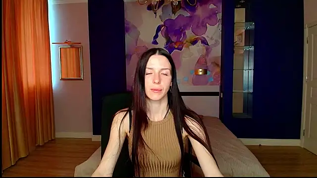 NoirDiva online show from 05.12.26