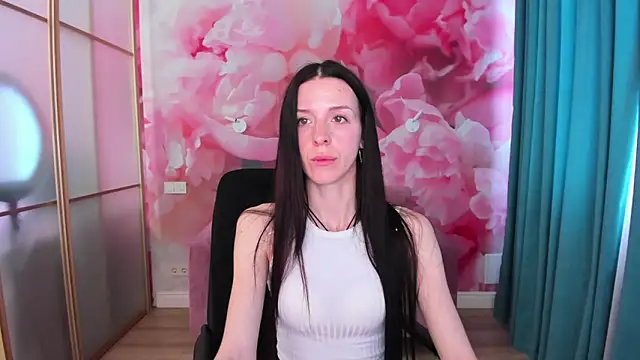 NoirDiva online show from 05.14.26