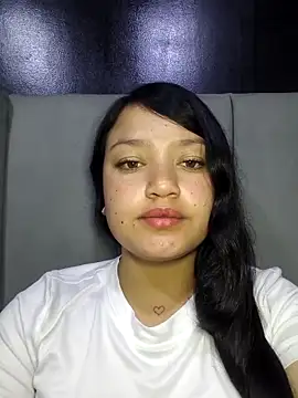 Bloom Dahlia online show from 03.20.26