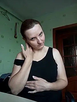 Snapshot of SusanGold9211 chatting on 03.02.26 SusanGold9211 online show from 03.02.26