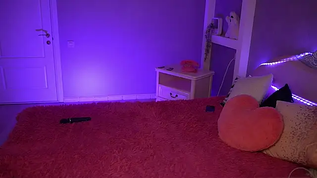 AlisMil online show from 04.13.26