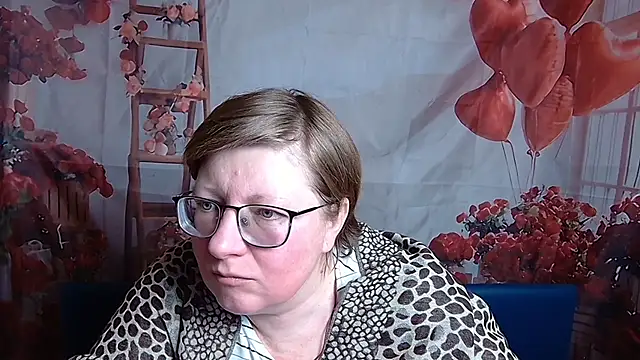 Snapshot of RadaChudna chatting on 02.19.26 RadaChudna online show from 02.19.26