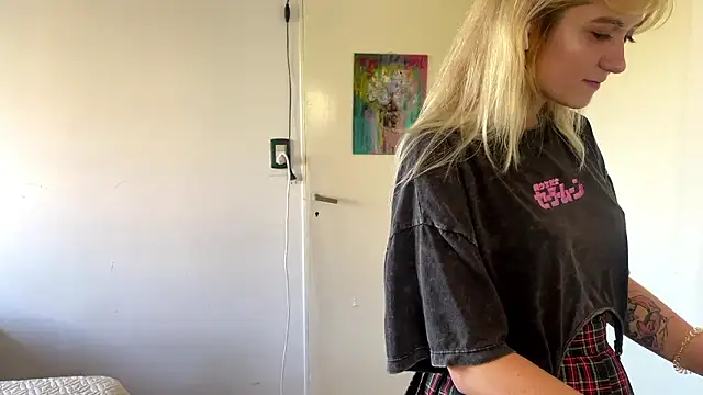 Sophiasnarl online show from 03.15.26